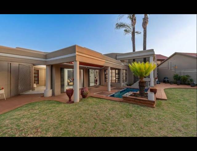 3 BEDROOM HOUSE FOR SALE IN NEW REDRUTH